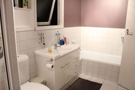 Photo of property in 12 Lewis Road, Pakuranga, Auckland, 2010