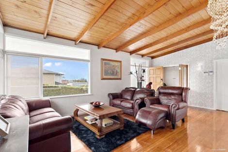 Photo of property in 287 Te Atatu Road, Te Atatu South, Auckland, 0610