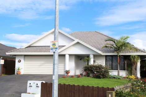 Photo of property in 1/38 Ambleside Drive, Northpark, Auckland, 2013