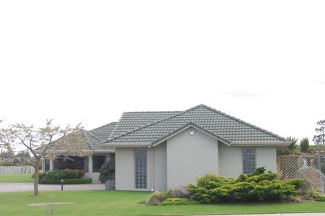 Photo of property in 33 Fairview Terrace, Waipahihi, Taupo, 3330