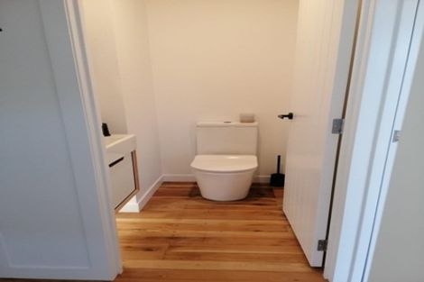 Photo of property in 2/8 Cecil Road, Milford, Auckland, 0620