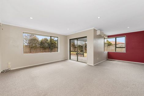 Photo of property in 13 Admiral Crescent, Flagstaff, Hamilton, 3210