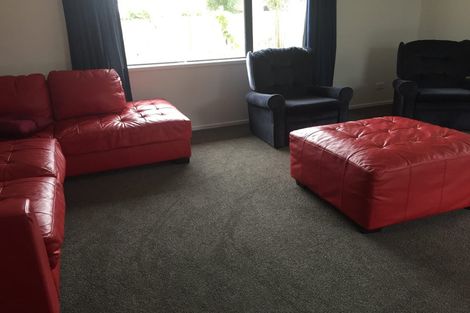 Photo of property in 4a Royal Park Drive, Parklands, Christchurch, 8083