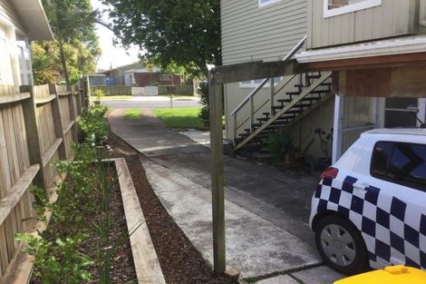 Photo of property in 13 Rickards Place, New Lynn, Auckland, 0600