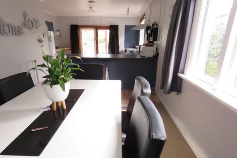 Photo of property in 32 Till Street, South Hill, Oamaru, 9400