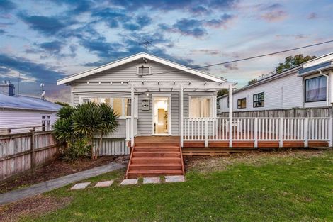 Photo of property in 1/23 Brandon Road, Glen Eden, Auckland, 0602