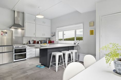 Photo of property in 15 Wharfdale Street, Macandrew Bay, Dunedin, 9014