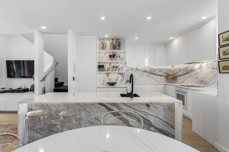 Photo of property in 10/4 Campbell Road, Takapuna, Auckland, 0622