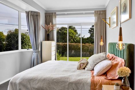 Photo of property in 143 Mangorei Road, Merrilands, New Plymouth, 4312