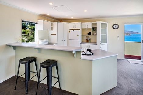 Photo of property in 25 Bowes Crescent, Strathmore Park, Wellington, 6022