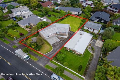 Photo of property in 105 Bradbury Road, Botany Downs, Auckland, 2010