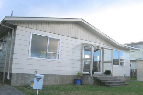 Photo of property in 8 Arizona Grove, Brooklyn, Wellington, 6021