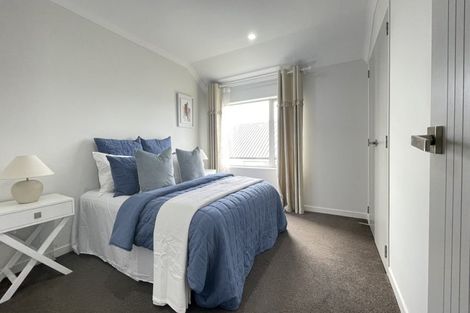 Photo of property in 20 Bearing Parade, Long Bay, Auckland, 0630