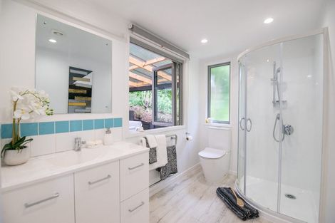 Photo of property in 37 Western Road, Laingholm, Auckland, 0604