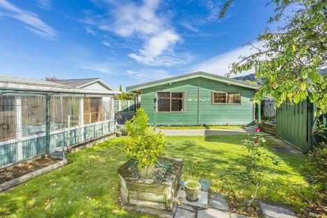 Photo of property in 8 Roband Crescent, Brown Owl, Upper Hutt, 5018