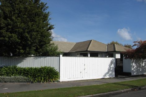 Photo of property in 10 Solway Avenue, Ilam, Christchurch, 8041