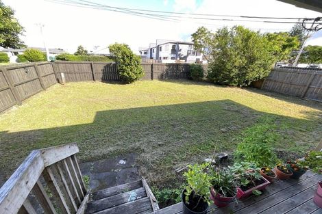 Photo of property in 1/12 Cambridge Road, Manurewa, Auckland, 2102