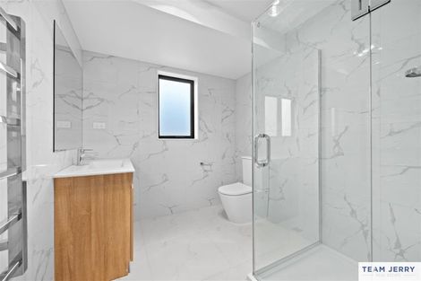 Photo of property in 49a Crestview Rise, Papakura, 2110