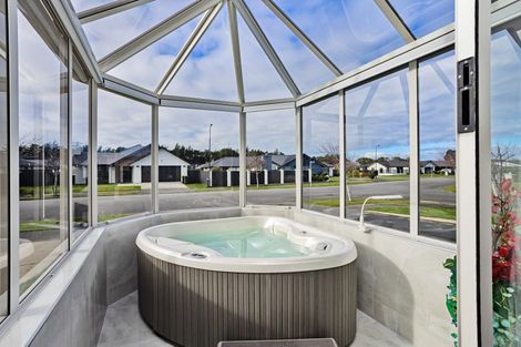 Photo of property in 45 Northside Drive, Waikiwi, Invercargill, 9810