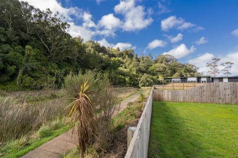 Photo of property in 28 Alf Simpson Drive, Whitianga, 3510