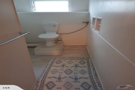 Photo of property in 92 Pleasant Road, Titirangi, Auckland, 0604