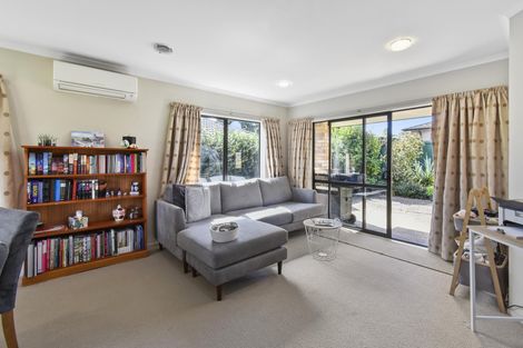 Photo of property in 12 Kauri Road, Pukekohe, 2120