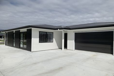 Photo of property in 4 Kingi Te Ahoaho Place, Otaki, 5512