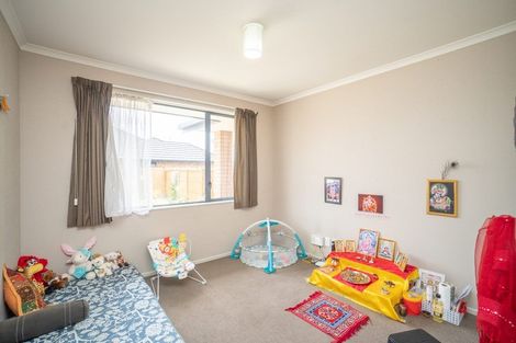 Photo of property in 8 Nevada Way, Kelvin Grove, Palmerston North, 4414