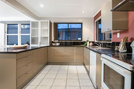 Photo of property in 60 Bell Street, Tawa, Wellington, 5028