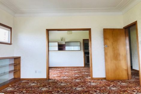 Photo of property in 57 Exmouth Road, Northcote, Auckland, 0627