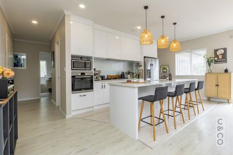 Photo of property in 14 Dinning Road, Riverhead, 0820