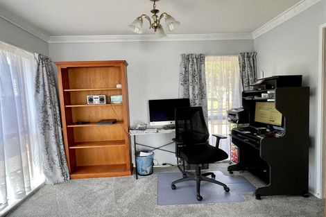 Photo of property in 27 Sheralee Place, Bucklands Beach, Auckland, 2014