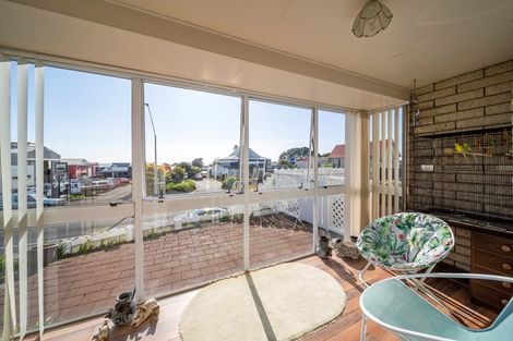 Photo of property in 496-498 Devon Street East, Strandon, New Plymouth, 4312