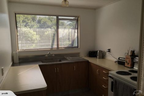 Photo of property in 180 Mangorei Road, Merrilands, New Plymouth, 4312