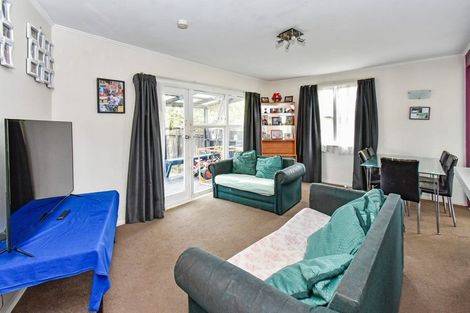 Photo of property in 3 Belgrave Place, Papakura, 2110