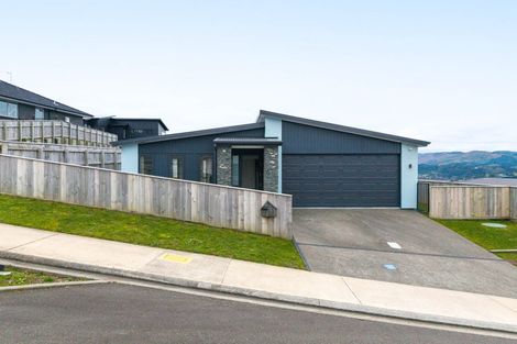 Photo of property in 11 Topsail Way, Whitby, Porirua, 5024