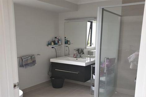 Photo of property in 5 O Ruamano Crescent, Pukekohe, 2120