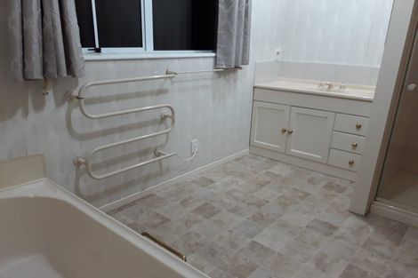 Photo of property in 103 Pahiatua Street, Hokowhitu, Palmerston North, 4410