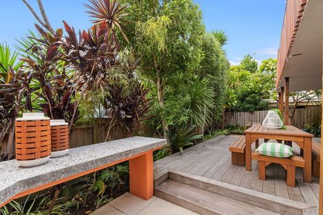 Photo of property in 3a Holland Road, Hillcrest, Auckland, 0627