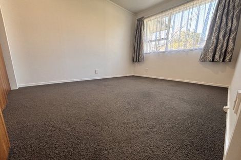 Photo of property in 23b Colchester Crescent, Newlands, Wellington, 6037