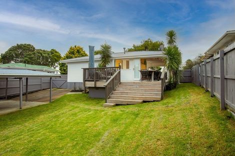 Photo of property in 16 Esmeralda Avenue, Avondale, Auckland, 1026