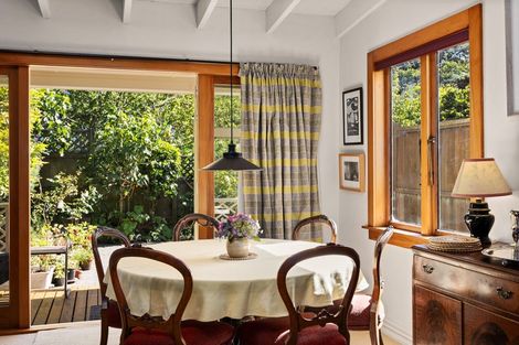 Photo of property in 70 Te Wharepouri Street, Berhampore, Wellington, 6023