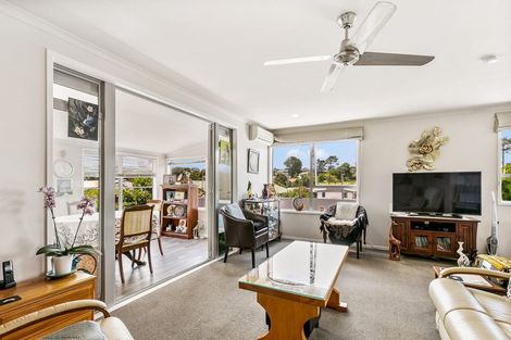 Photo of property in 8 Brandon Road, Manly, Whangaparaoa, 0930