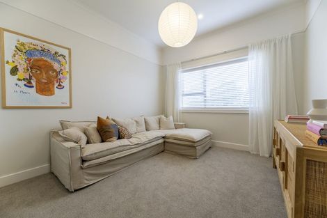 Photo of property in 82 Avenue Road, West End, Timaru, 7910