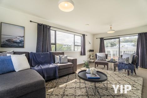 Photo of property in 12 Bloomsbury Grove, Newlands, Wellington, 6037