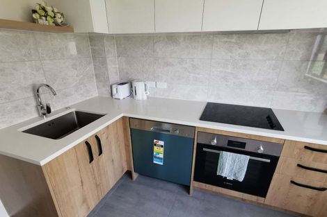 Photo of property in 10/9 Schnapper Rock Road, Greenhithe, Auckland, 0632