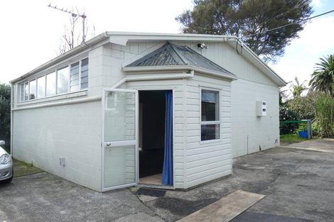 Photo of property in 17 Sylvan Crescent, Te Atatu South, Auckland, 0610