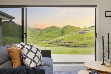 Photo of property in 174 Ballintoy Park Drive, Welcome Bay, Tauranga, 3175