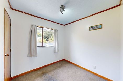 Photo of property in 33 Shirley Street, Karori, Wellington, 6012