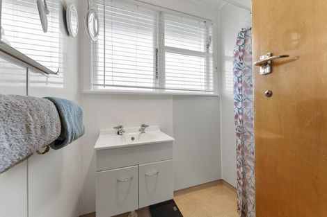 Photo of property in 19 Charwell Place, Highbury, Palmerston North, 4412